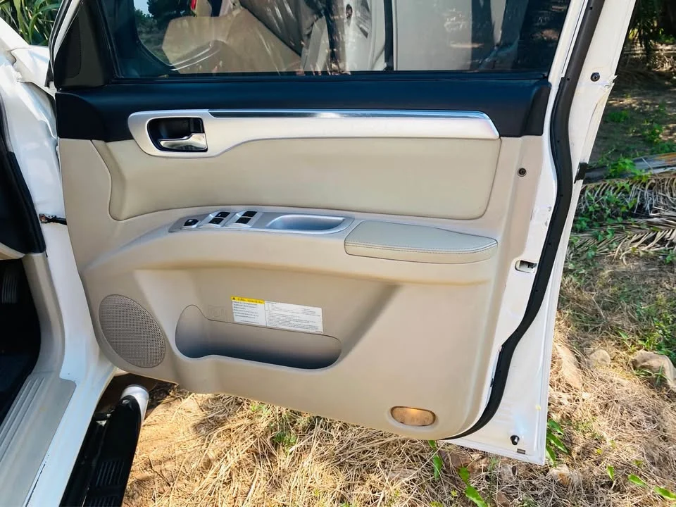 2010 Mitsubishi Pajero Sport II 2