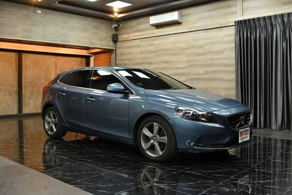 2013 Volvo V40 II 2