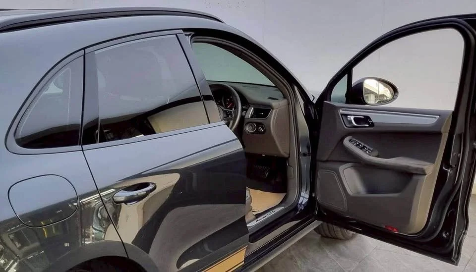 2016 Porsche Macan I 2