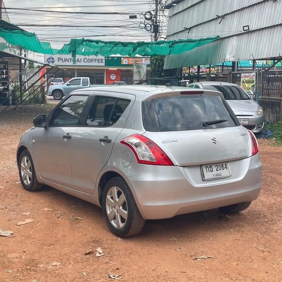 2013 Suzuki Swift II 2