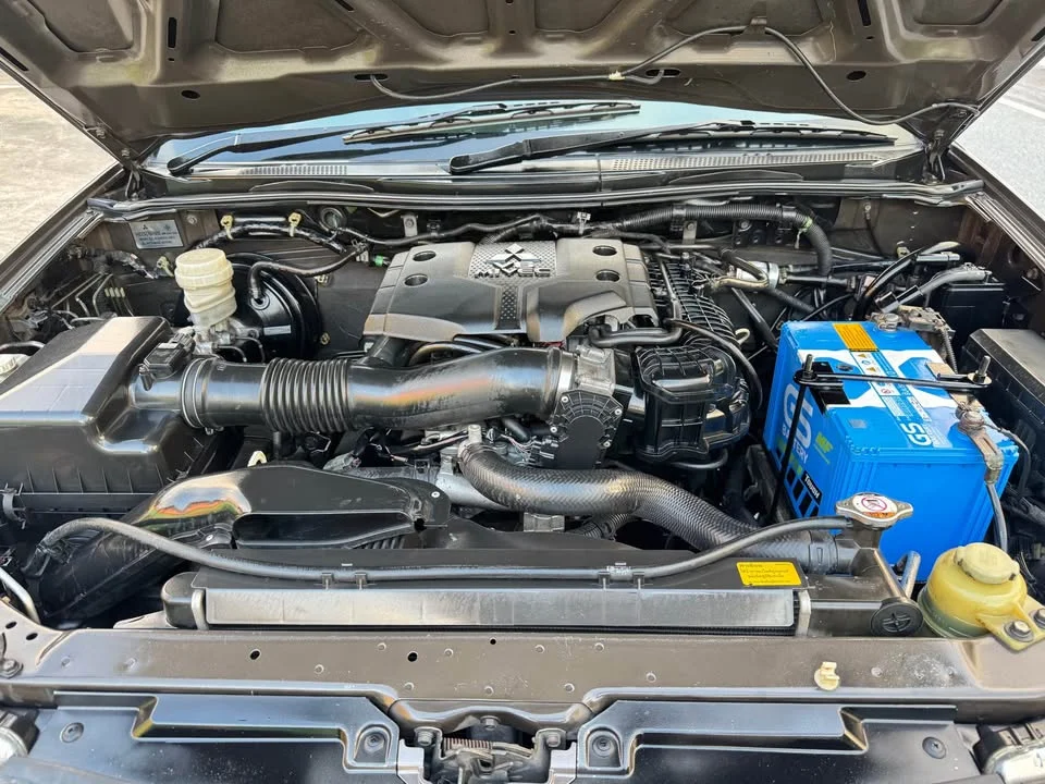 2014 Mitsubishi Pajero Sport II 2
