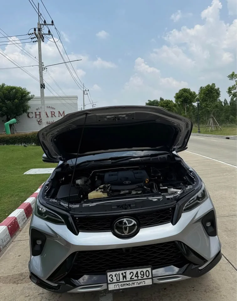 2022 Toyota Fortuner II 2