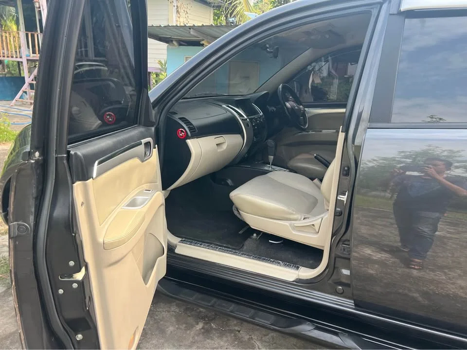 2010 Mitsubishi Pajero Sport II 2