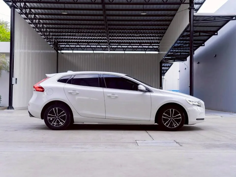 2017 Volvo V40 II 3