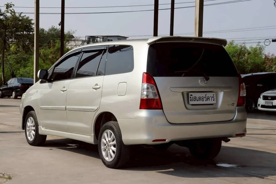 2012 Toyota Innova I 3