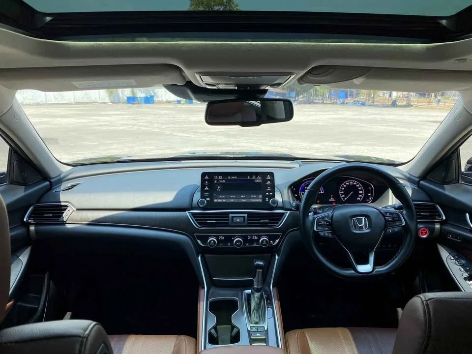 2020 Honda Accord X 2