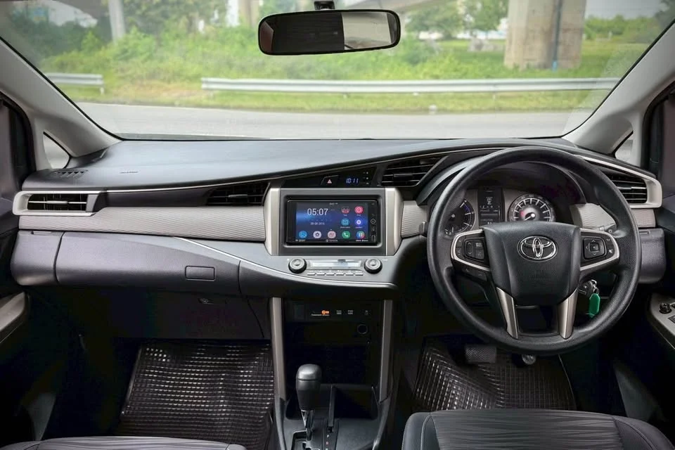 2017 Toyota Innova II 3