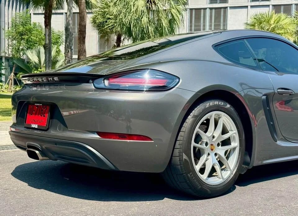 2018 Porsche 718 Boxster and Cayman IV 2