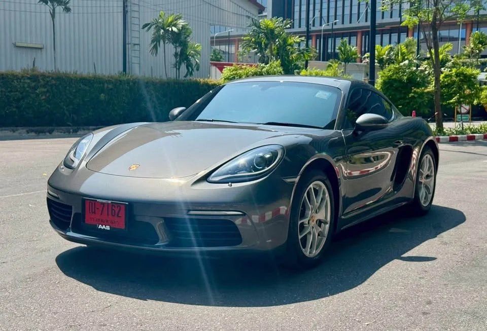 2018 Porsche 718 Boxster and Cayman IV 3