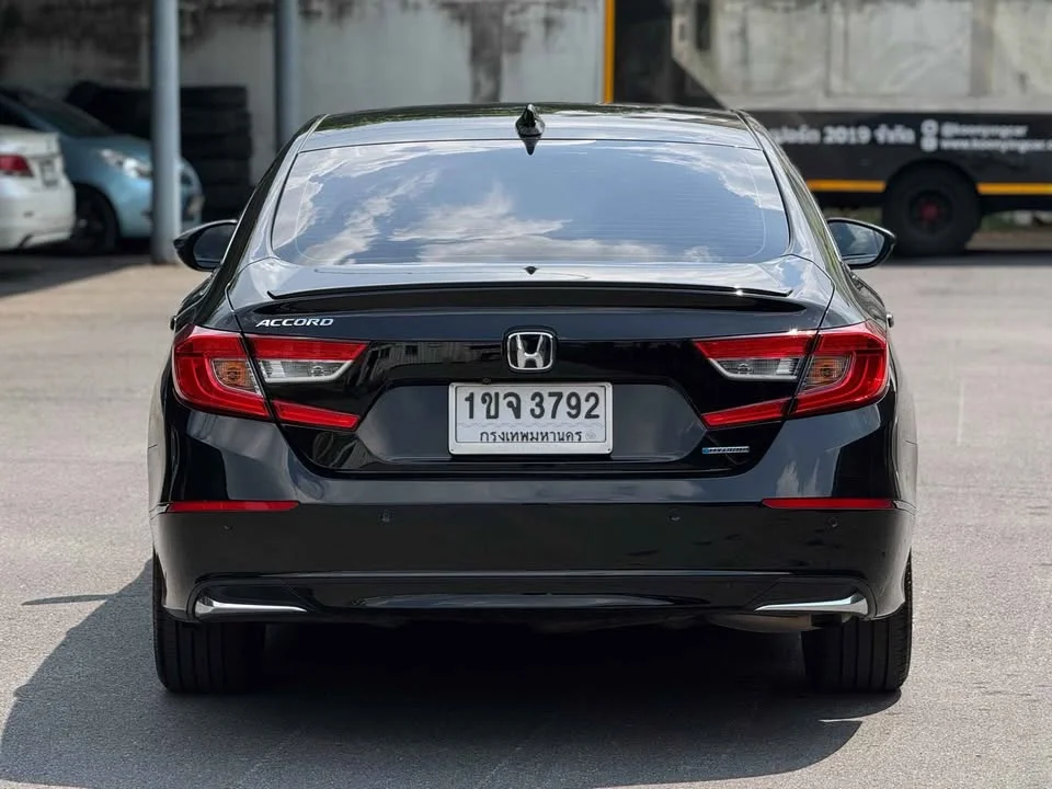 2020 Honda Accord X 2