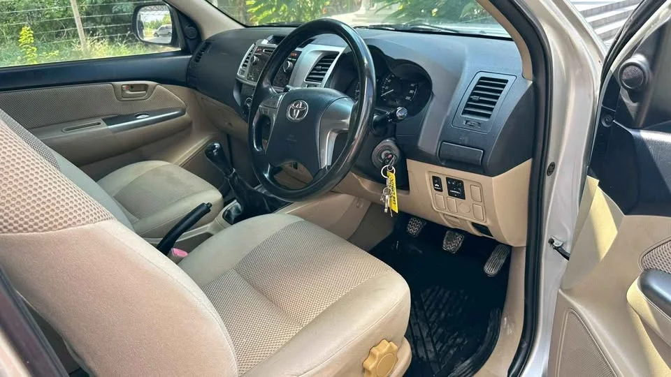 2014 Toyota Hilux VII 2