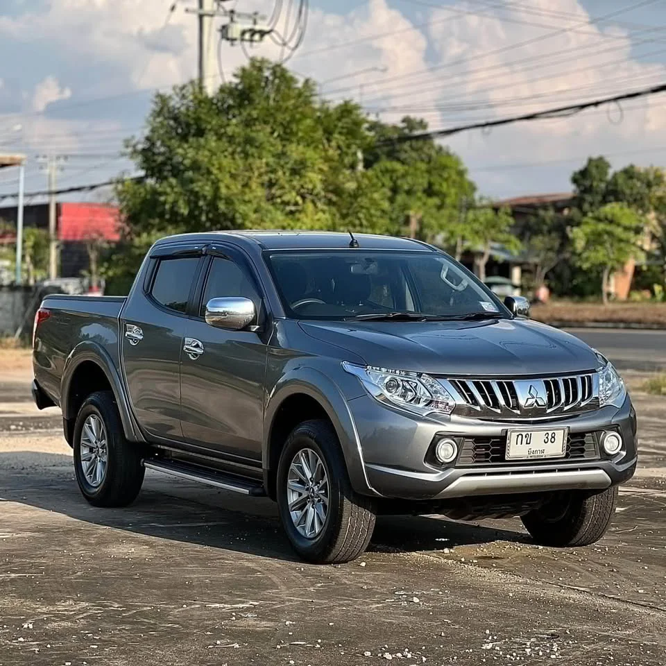 2015 Mitsubishi Triton V 3