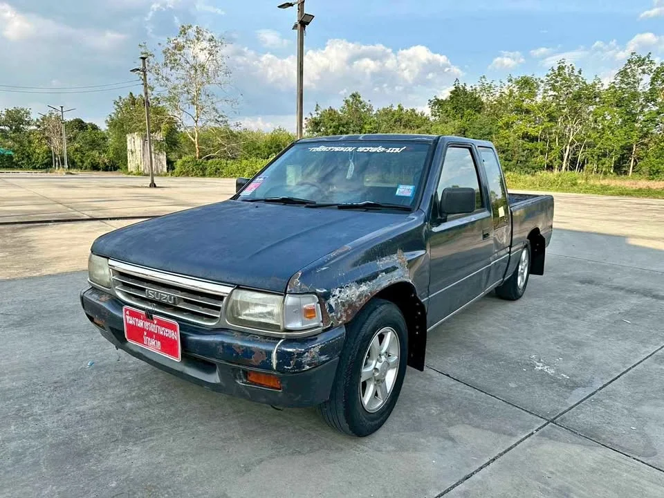 1996 Isuzu TFR III 2