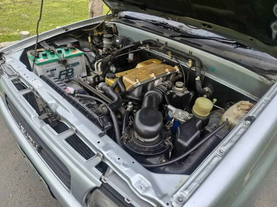 1995 Isuzu TFR III 2