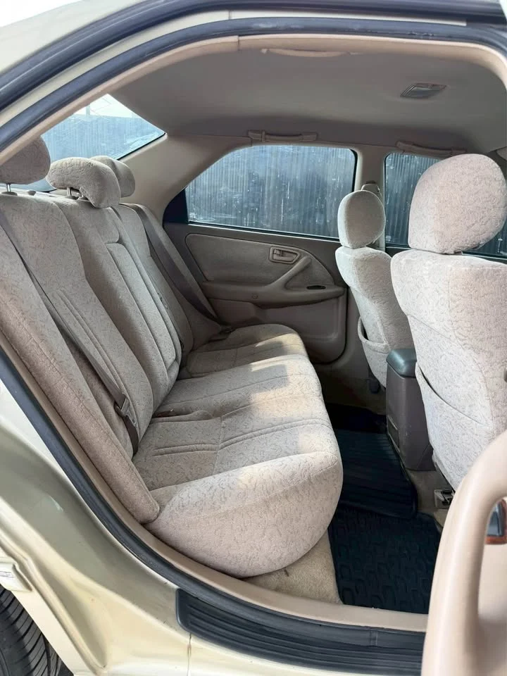 2000 Toyota Camry IV (XV20) 3