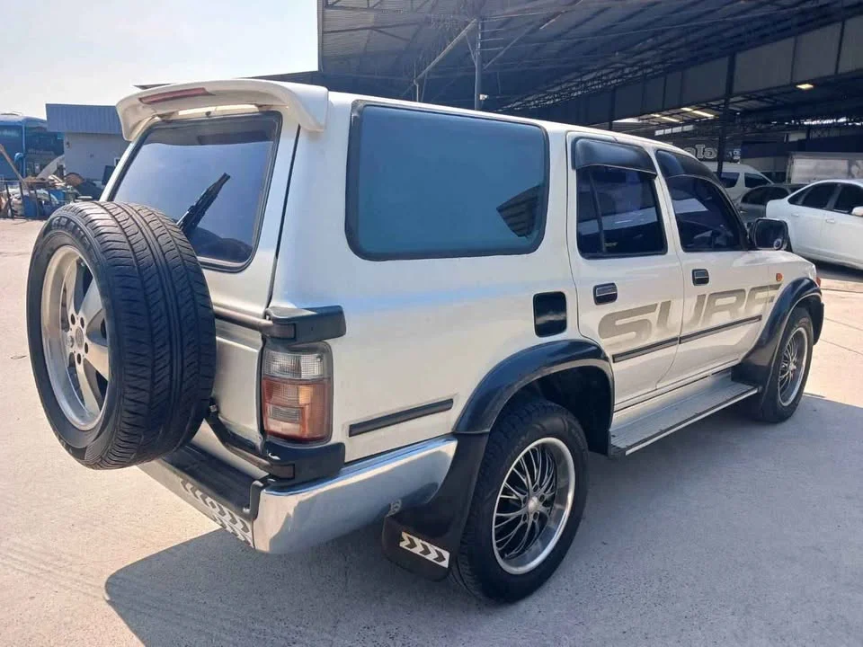 1992 Toyota Hilux Surf II 3