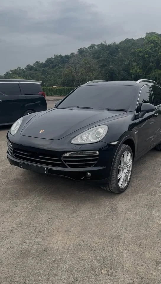 2013 Porsche Cayenne II 3