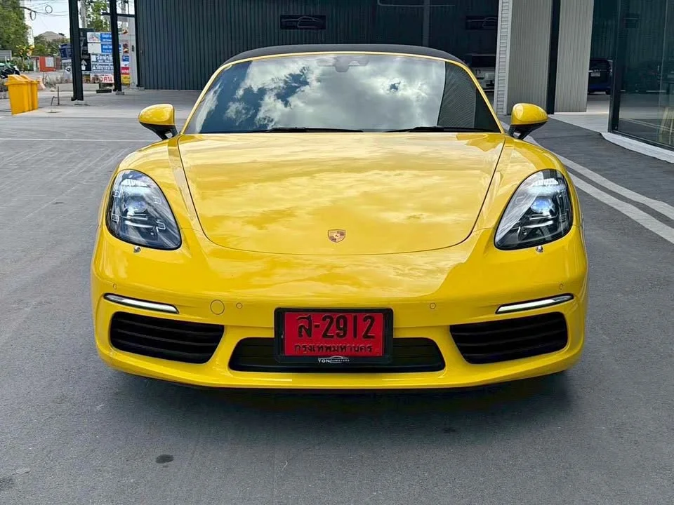 2017 Porsche 718 Boxster and Cayman IV 2