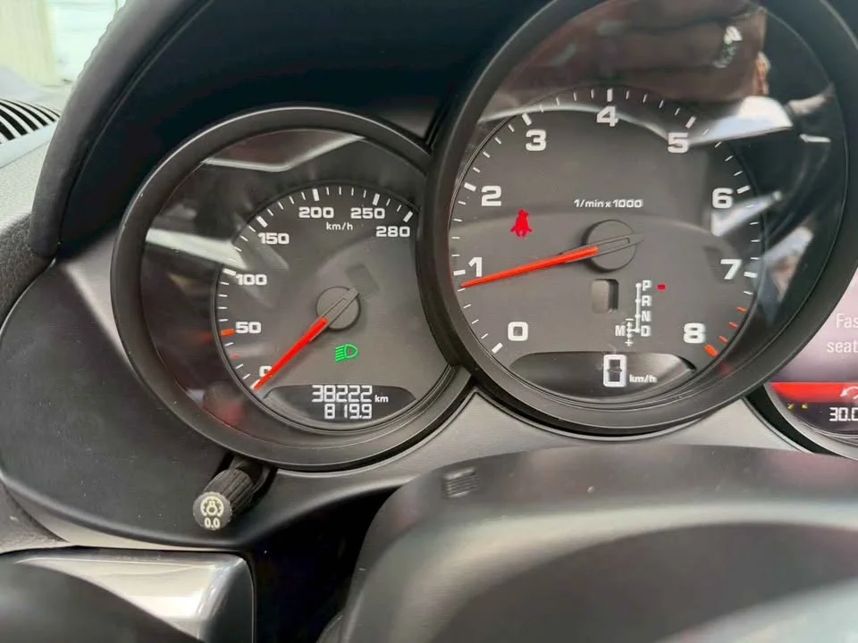 2017 Porsche 718 Boxster and Cayman IV 3
