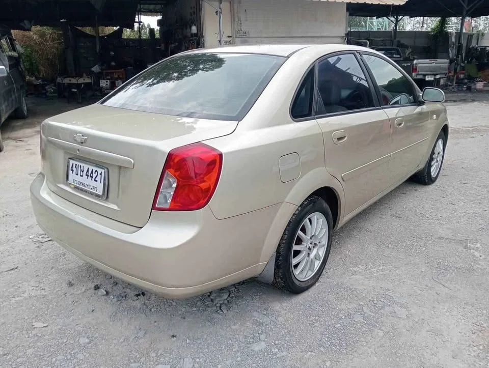 2005 Chevrolet Optra 3