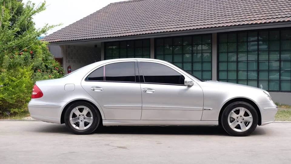 2003 Benz E-Class W211 3