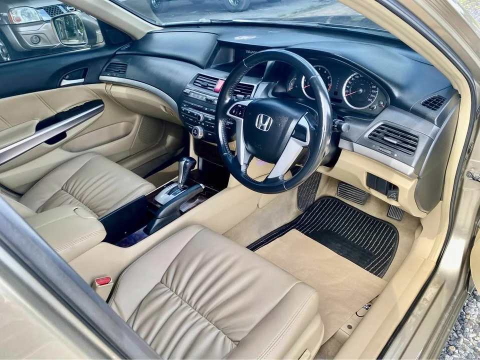 2010 Honda Accord VIII 3