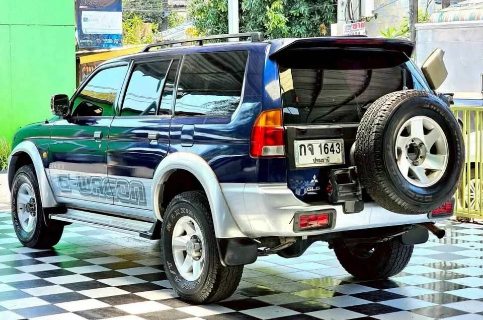 2002 Mitsubishi Strada G-Wagon 3