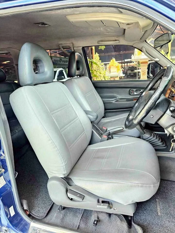 2002 Mitsubishi Strada G-Wagon 2