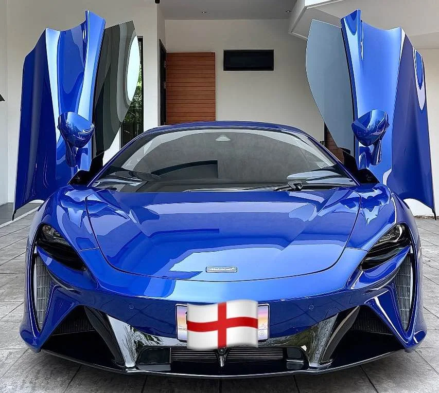 2023 McLaren Artura 2