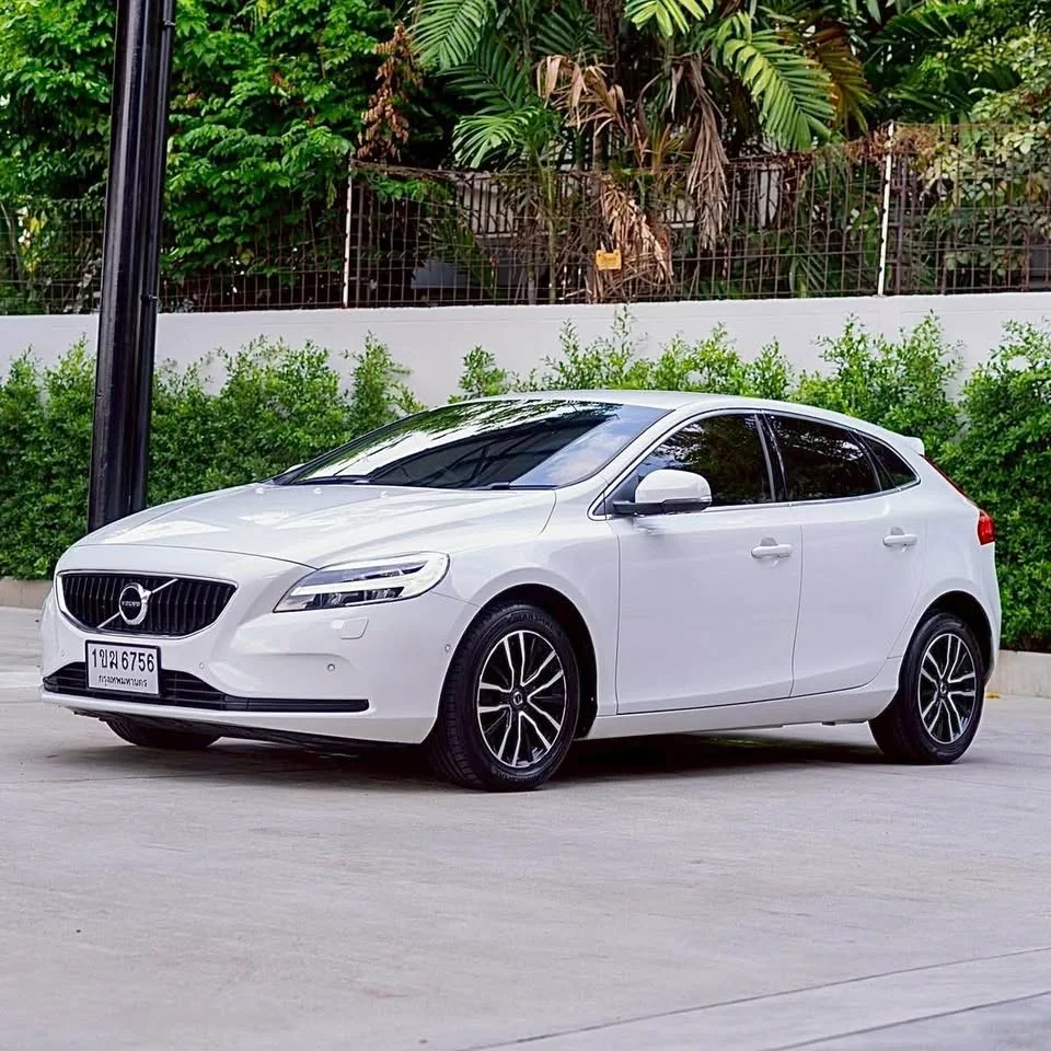 2017 Volvo V40 II 2