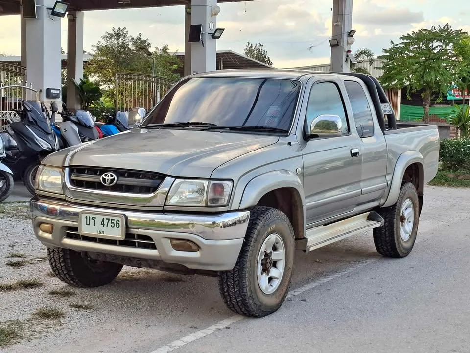 2005 Toyota Hilux Tiger VI 2