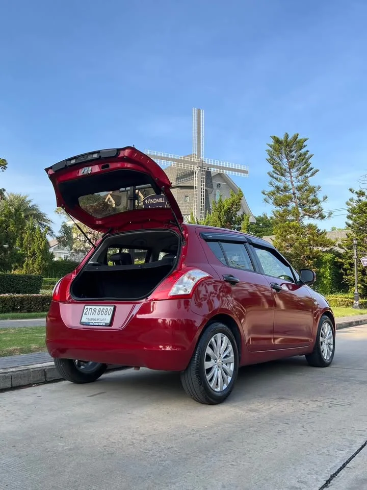 2013 Suzuki Swift II 3
