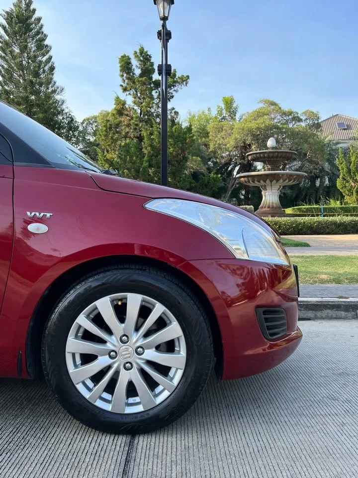 2013 Suzuki Swift II 2