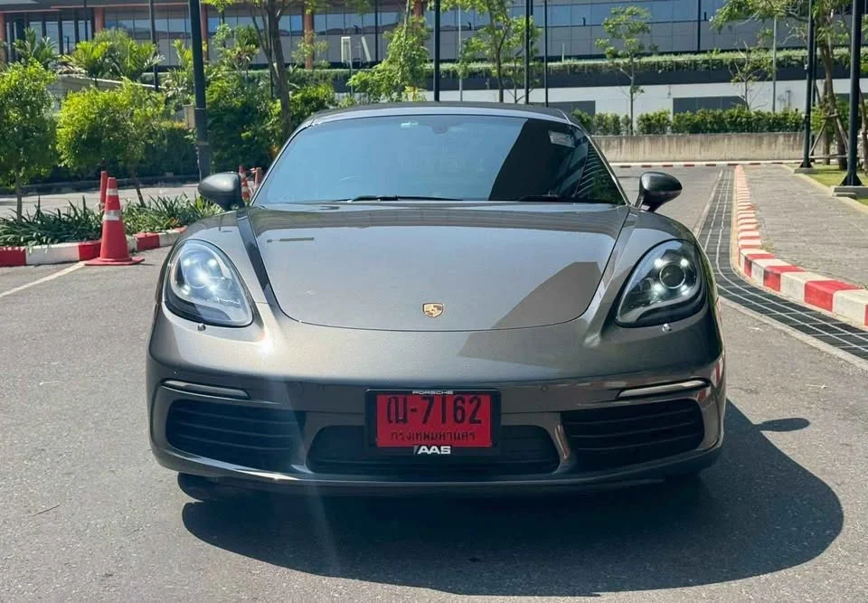 2018 Porsche 718 Boxster and Cayman IV 2