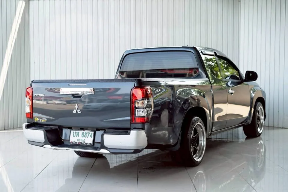 2022 Mitsubishi Triton V 2
