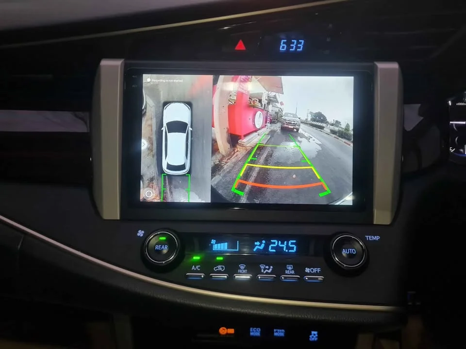 2017 Toyota Innova II 2
