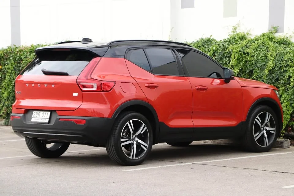 2021 Volvo XC40 3