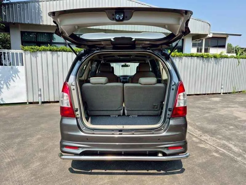 2013 Toyota Innova I 3
