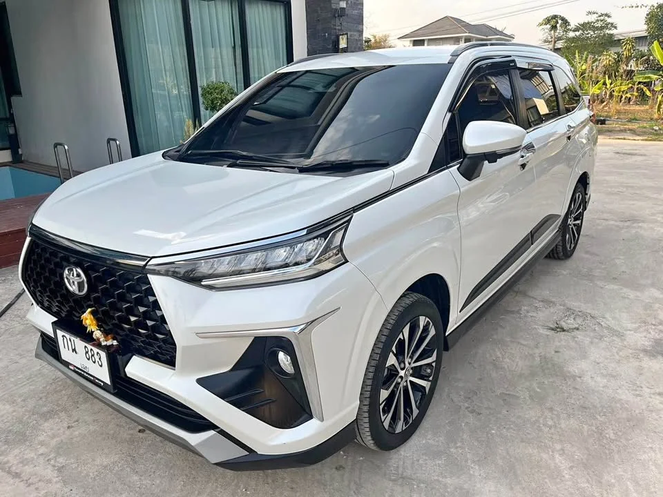 2023 Toyota Veloz III 2