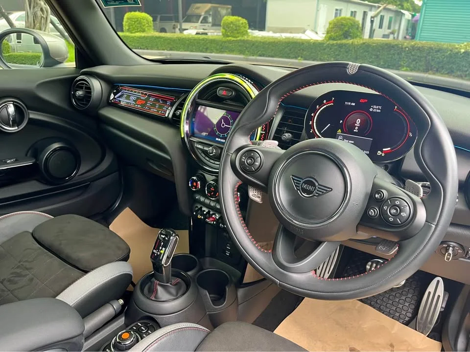 2021 Mini Hatch  III 3