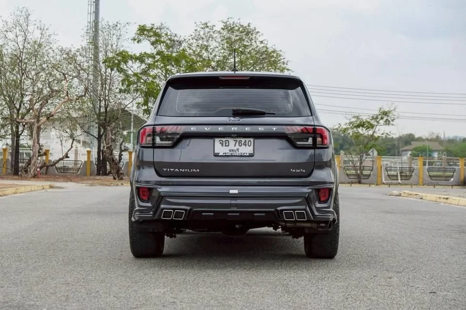 2024 Ford Everest III 3