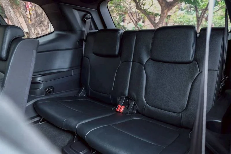 2023 Ford Everest III 2