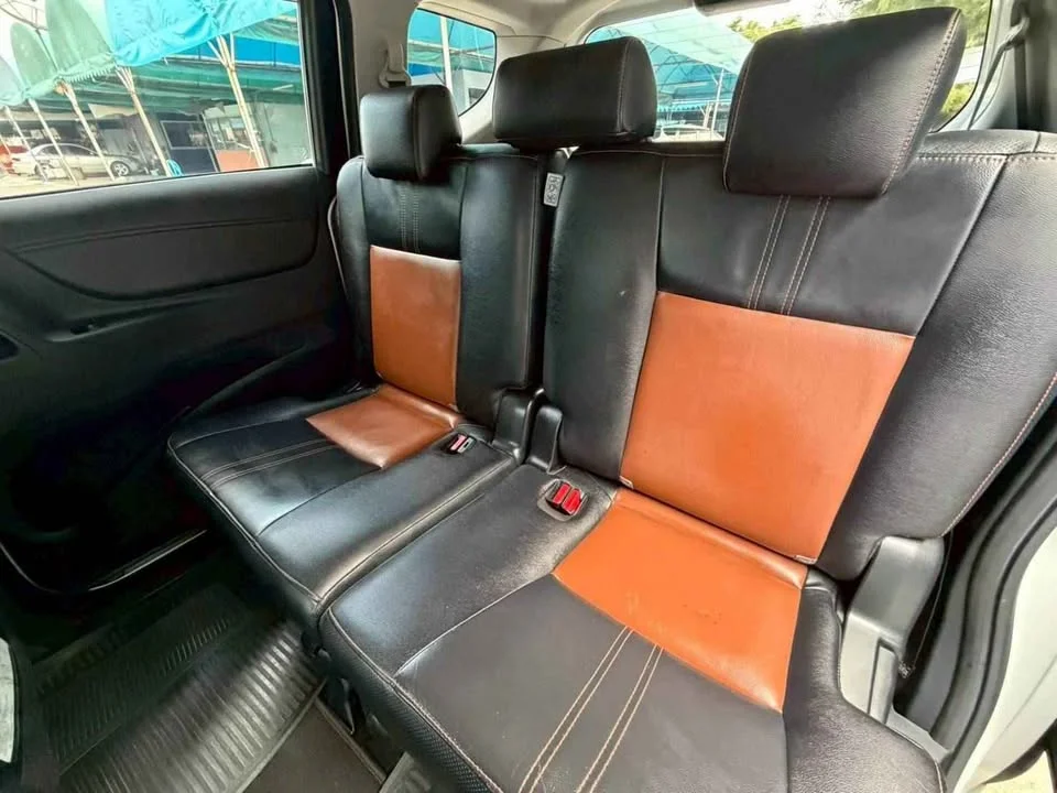 2017 Toyota Sienta II 2