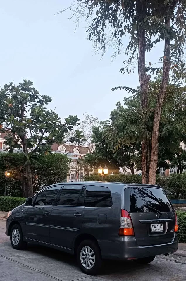 2015 Toyota Innova I 3