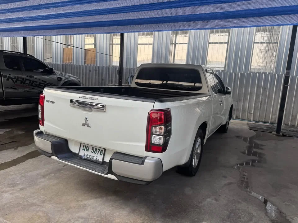 2022 Mitsubishi Triton V 3