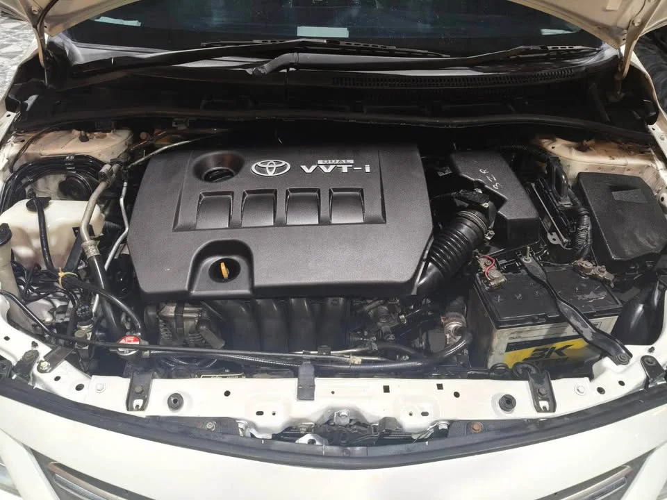 2013 Toyota Corolla Altis X (E140) 2