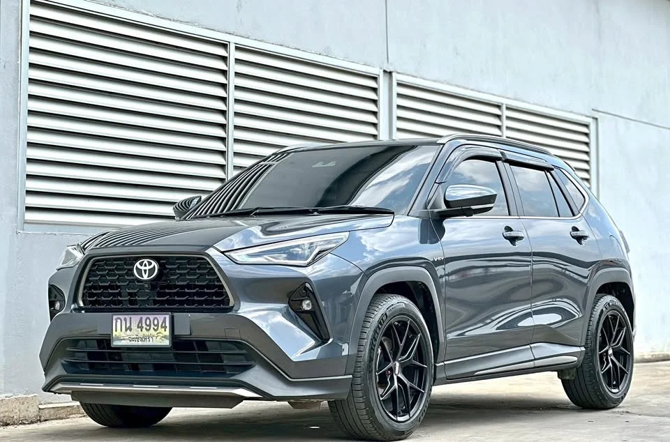 2024 Toyota Yaris Cross AC200 3