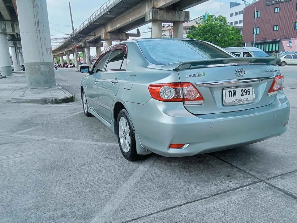 2013 Toyota Corolla Altis X (E140) 3