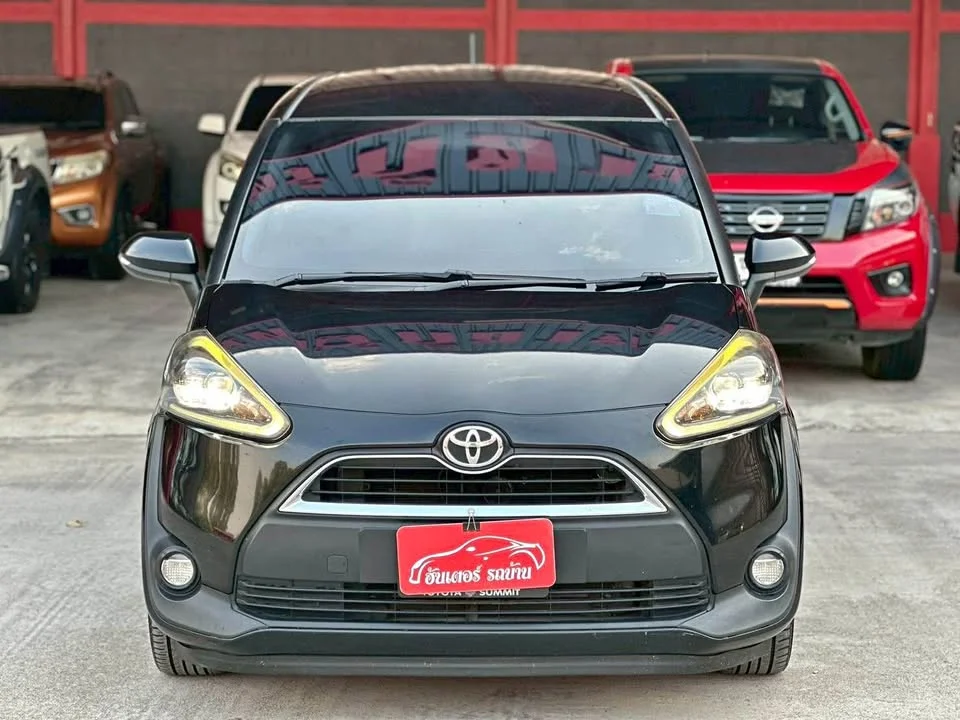 2019 Toyota Sienta II 2