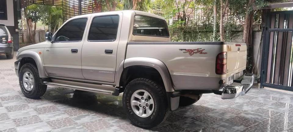 2001 Toyota Hilux Tiger VI 2